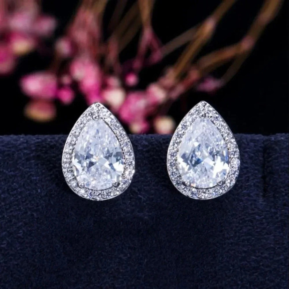925 Sterling Silver Pear Cut Diamond Ring Earrings - Picture 7 of 10